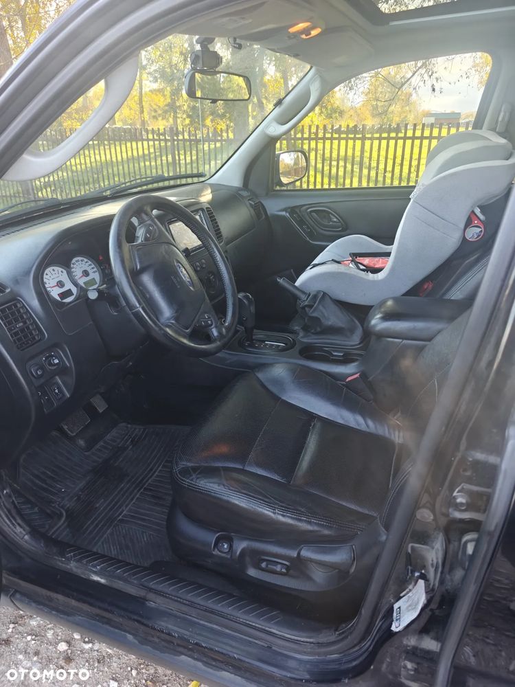 Ford Maverick 3.0 V6 Limited - 18