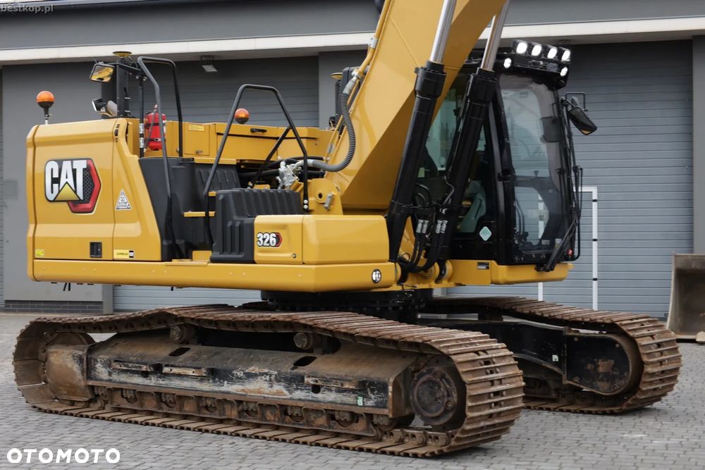 Caterpillar CAT 326 - 13