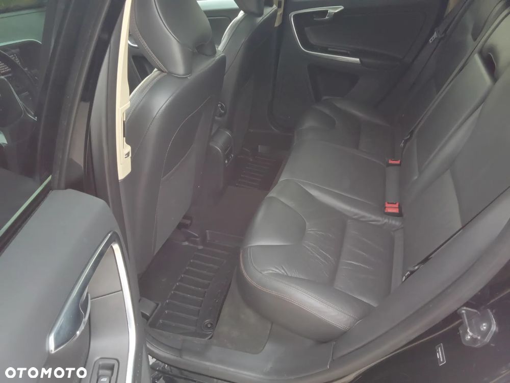 Volvo XC 60 3.2 AWD - 13