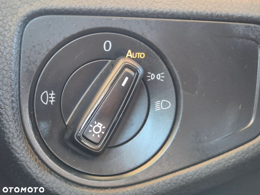 Volkswagen Golf VII 1.0 TSI BMT Trendline - 25