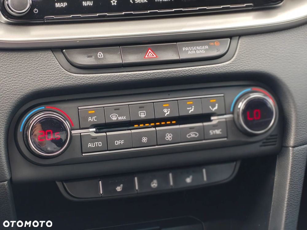 Kia XCeed - 16