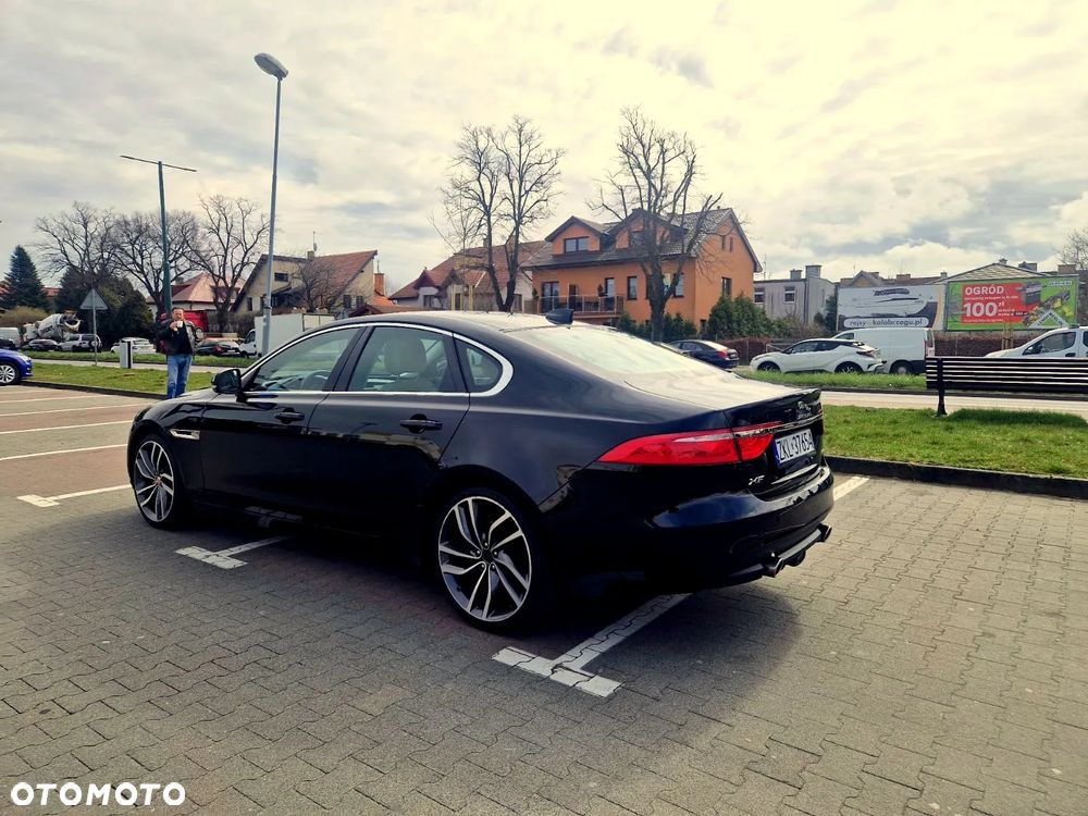 Jaguar XF 3.0 TDV6 Portfolio - 10