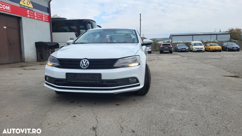 Volkswagen Jetta 2.0 TDI Comfortline - 9