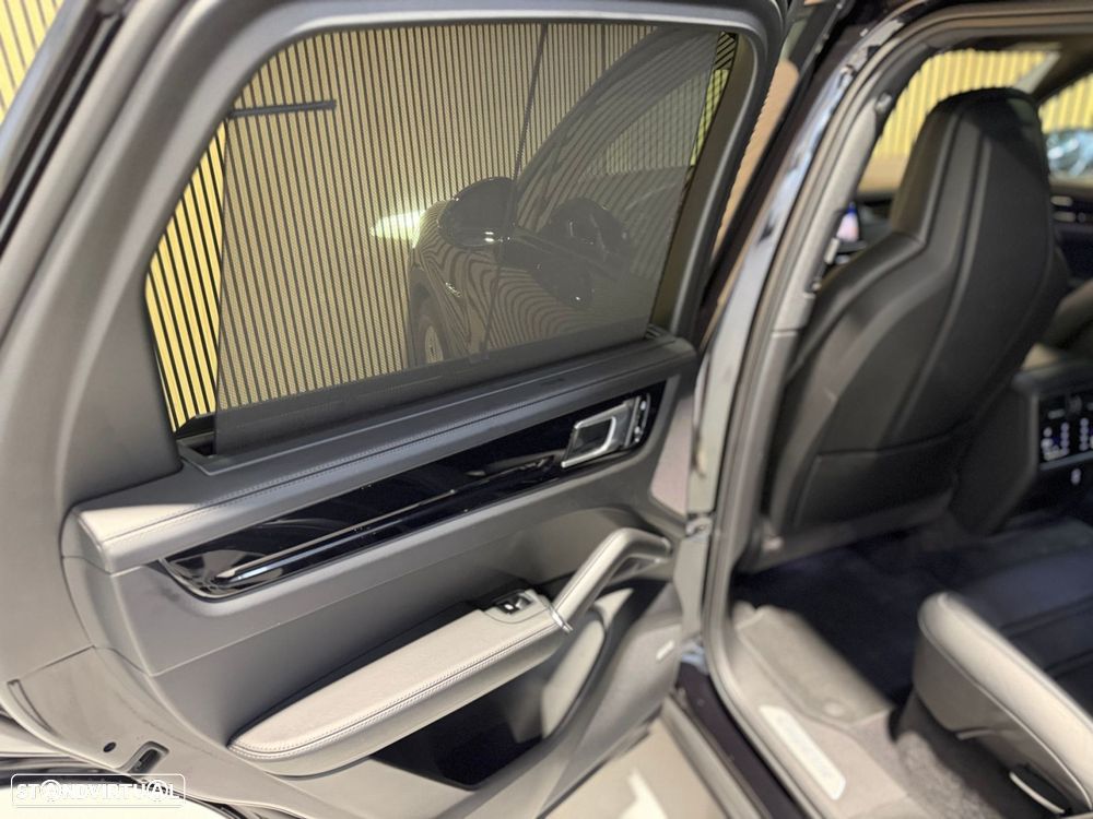 Porsche Cayenne E-Hybrid - 40