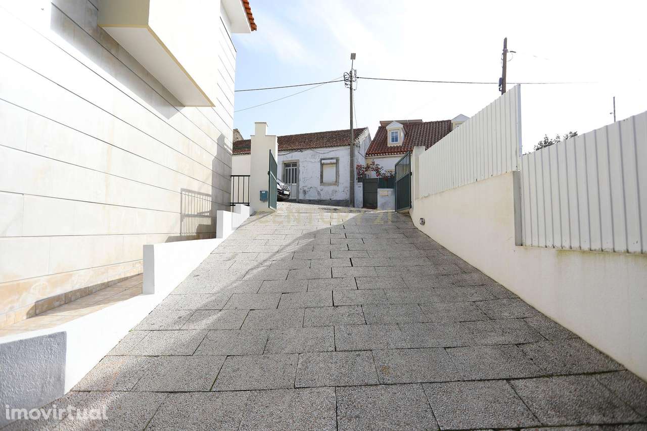 Moradia T3 em Condomínio Privado - Parede - Cascais - Grande imagem: 4/36