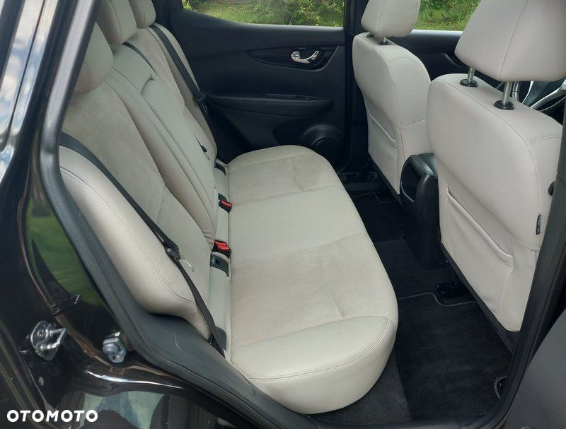 Nissan Qashqai 1.6 dCi 4 x 4 DPF tekna - 31