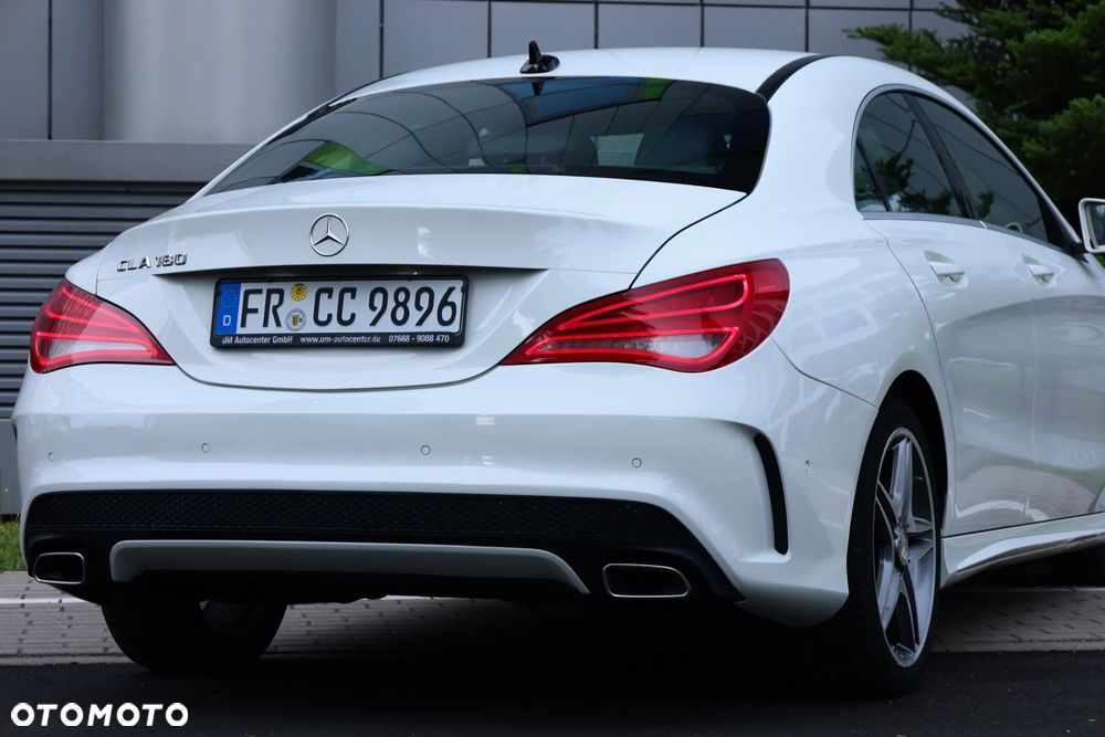 Mercedes-Benz CLA 180 AMG Line - 17
