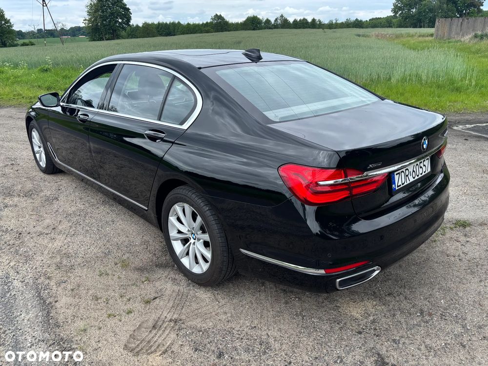 BMW Seria 7 740Li xDrive - 10