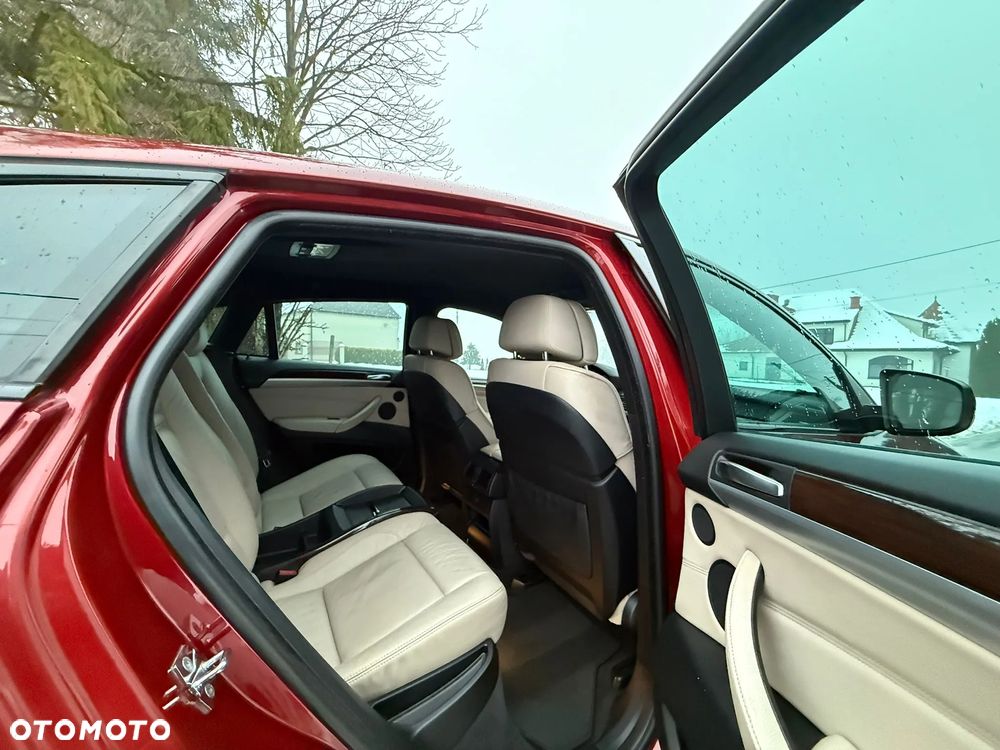 BMW X6 xDrive50i - 28
