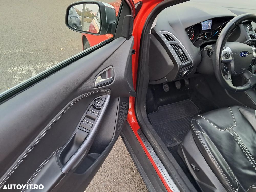 Ford Focus 1.6 EcoBoost Start-Stopp-System Champions Edition - 17
