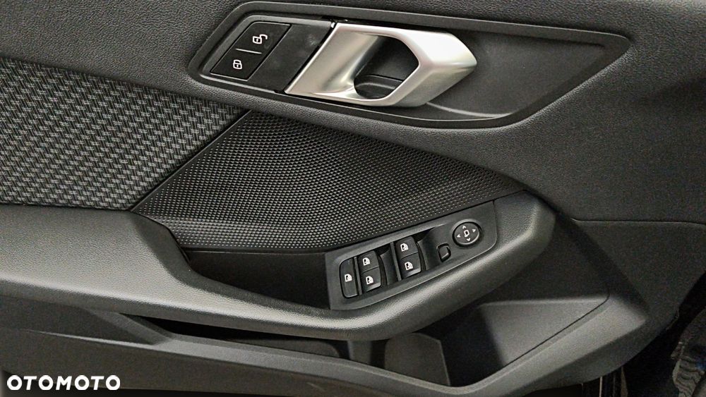 BMW Seria 1 118i Advantage - 19