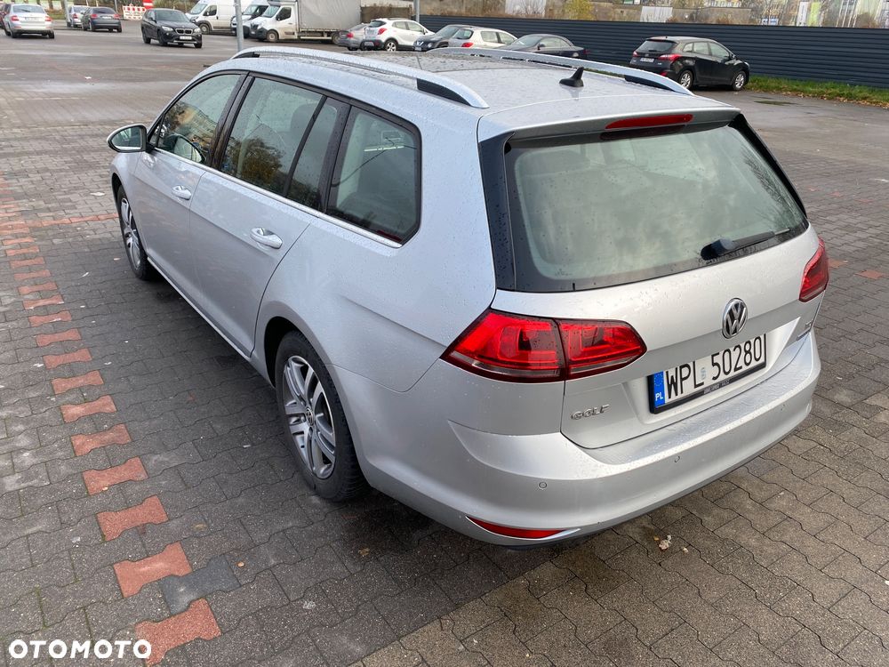 Volkswagen Golf 1.6 TDI DPF Highline - 14