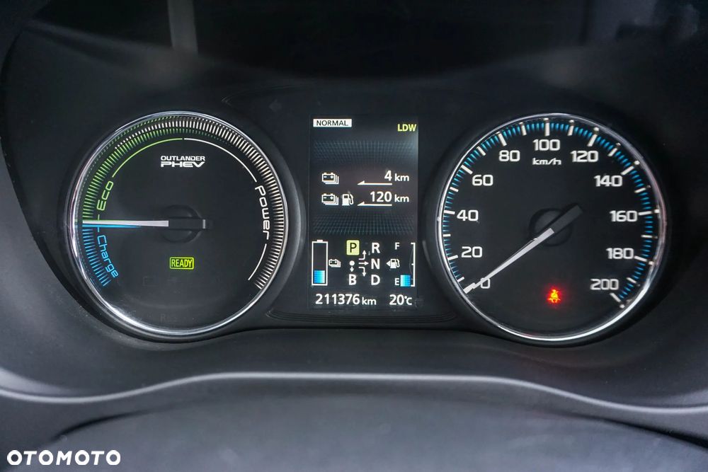 Mitsubishi Outlander - 14