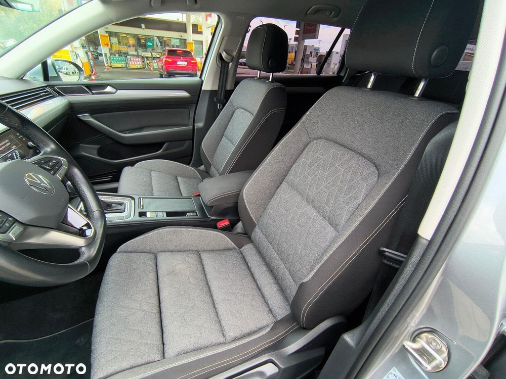 Volkswagen Passat - 14