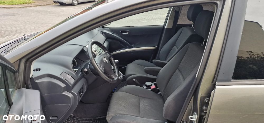 Toyota Corolla Verso 1.8 Prestige 7os - 20