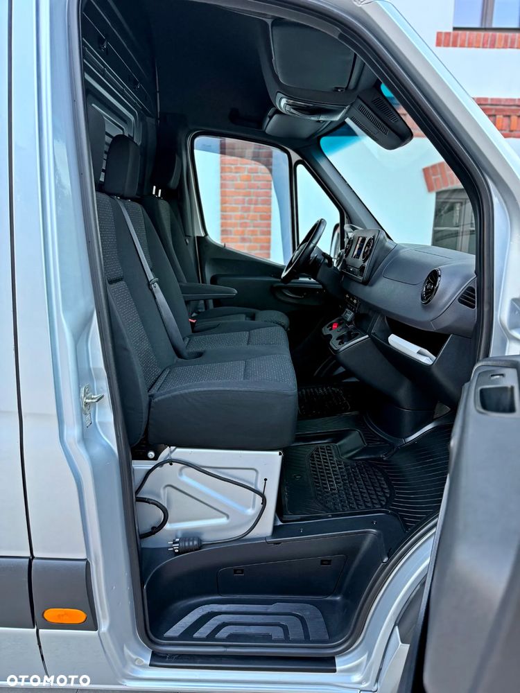 Mercedes-Benz Sprinter 907 3.0 V6 Maxi Long L4H2 Chłodnia - 11