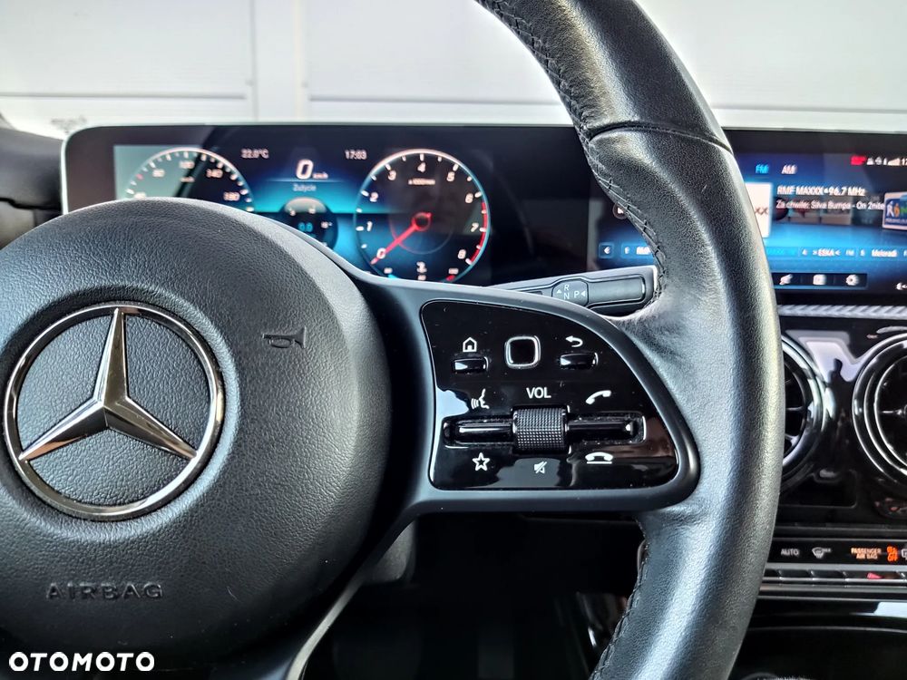 Mercedes-Benz Klasa A 200 Style 7G-DCT - 38