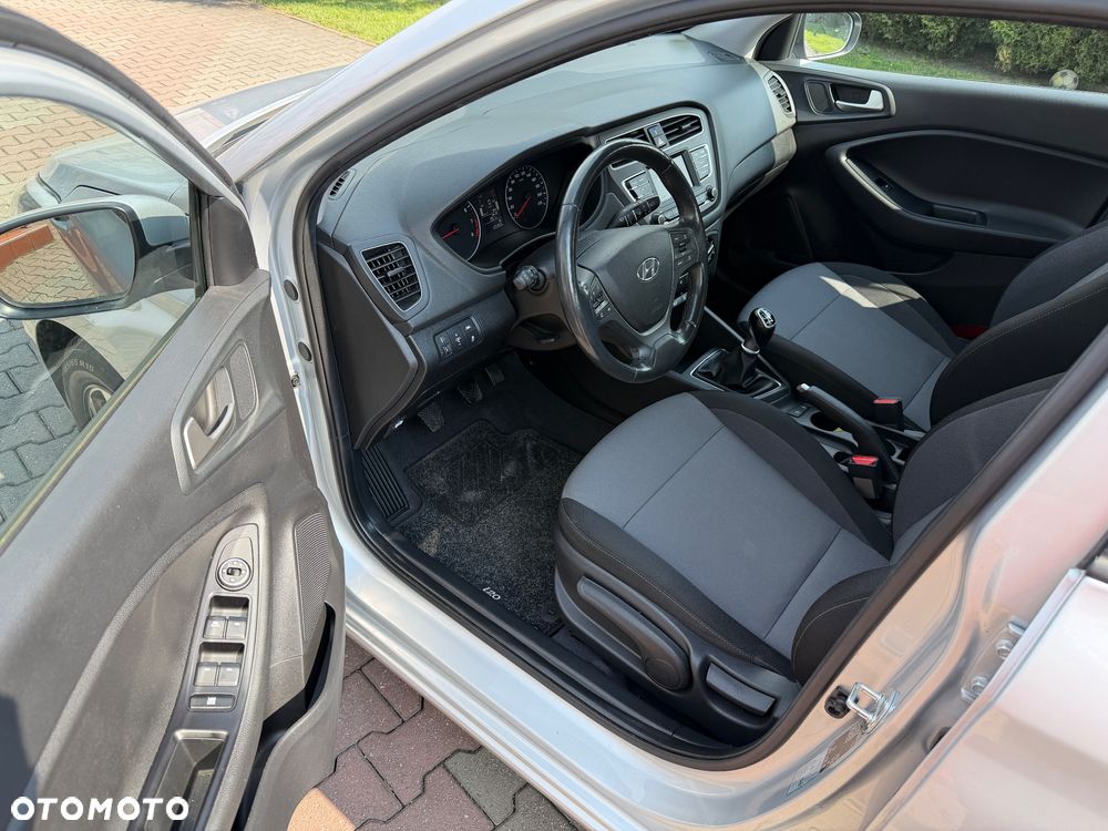 Hyundai i20 blue 1.0 T-GDI Passion Plus - 13