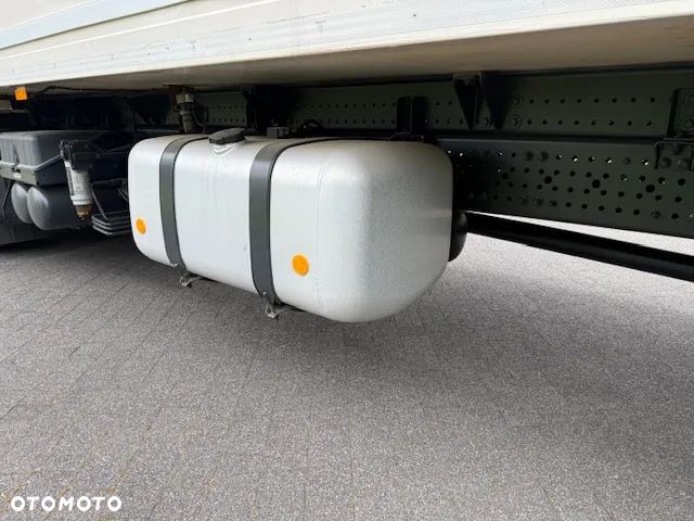 Mercedes-Benz Antos 2532 6x2 Chłodnia 9,8M Euro 6 - 12