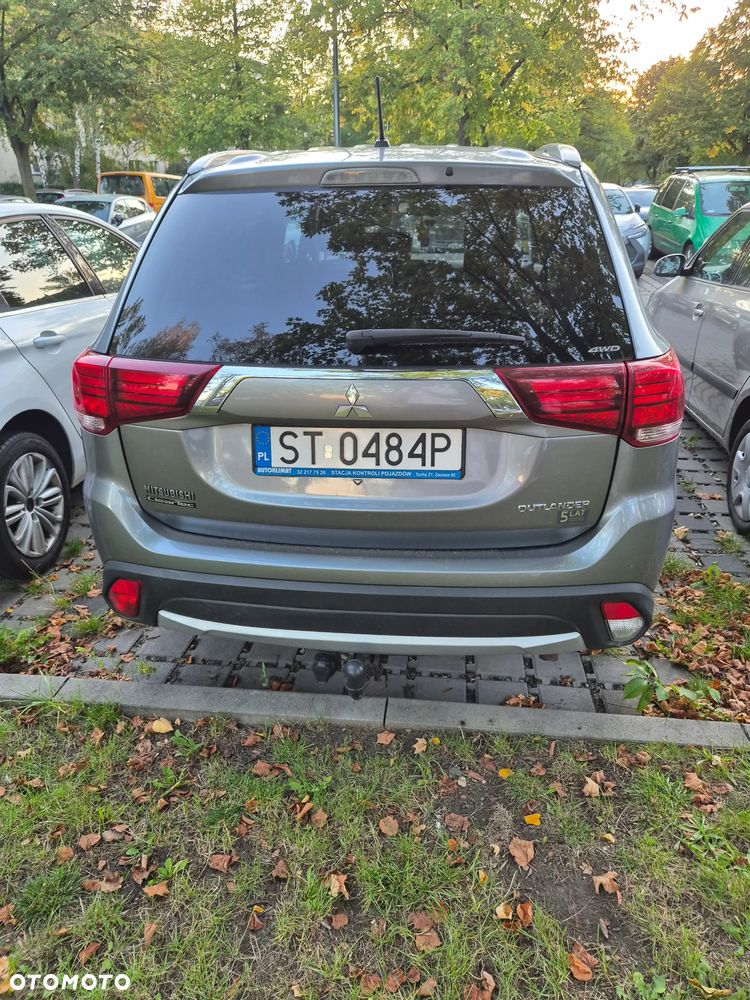 Mitsubishi Outlander - 17