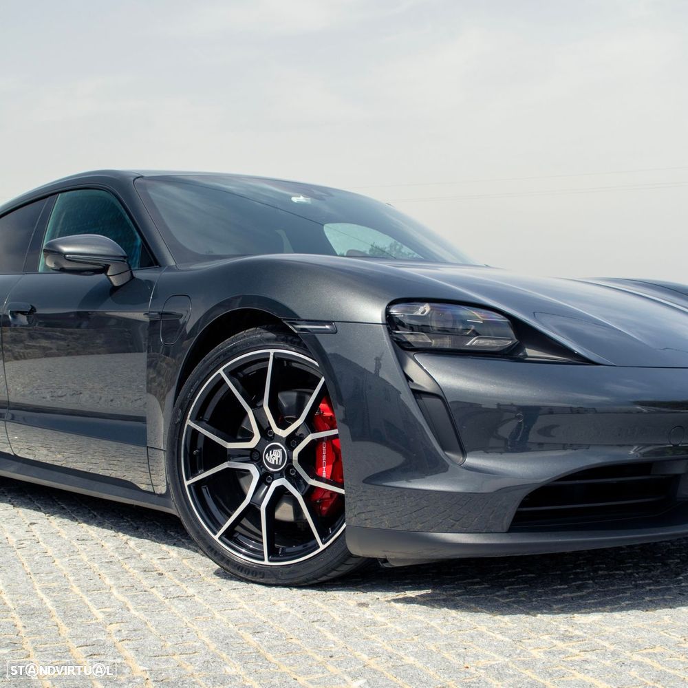 Porsche Taycan Sport Turismo 4S Black Edition - 9