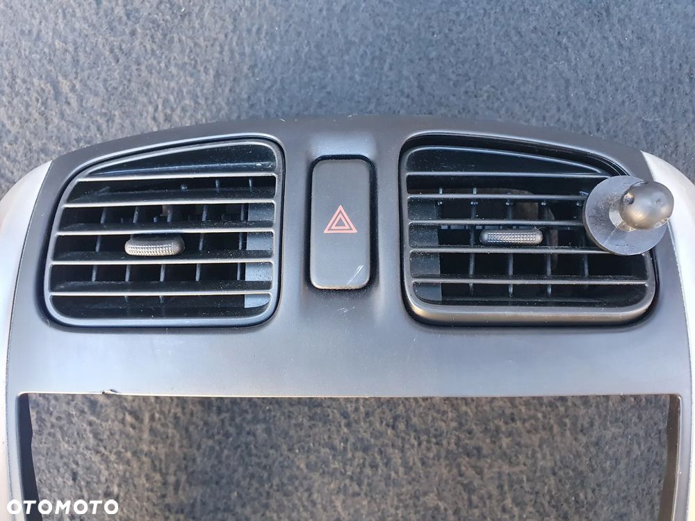 RAMKA RADIA MAZDA PREMACY EUROPA KRATKI NAWIEWU - 4