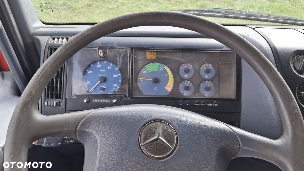 Mercedes-Benz ATEGO - 16