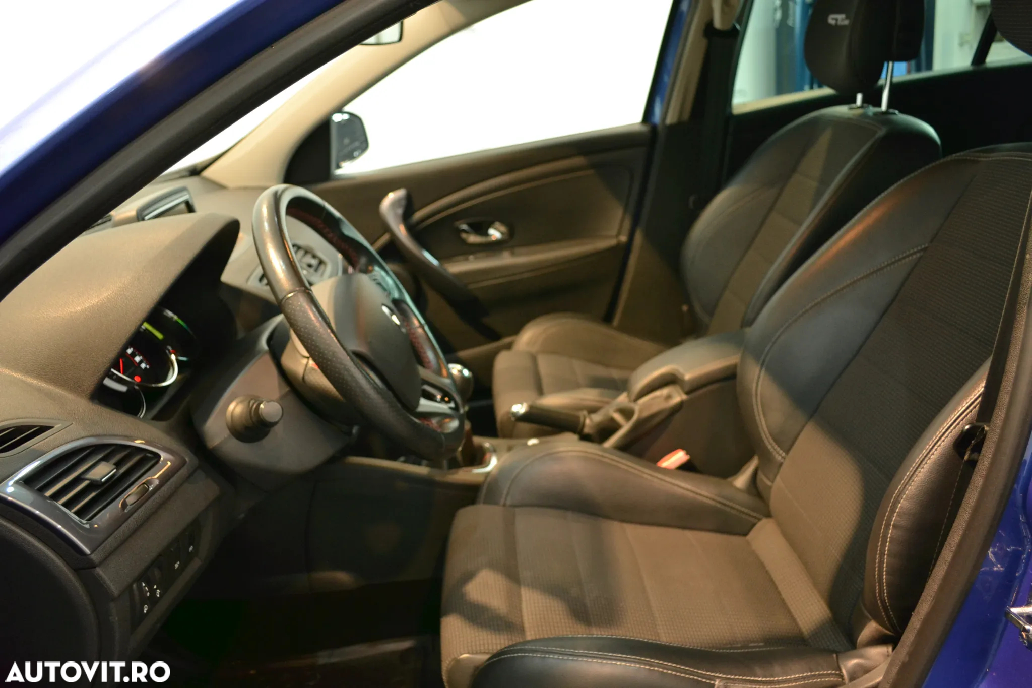 Renault Megane Sport Tourer 1.5 dCi GT Line - 6