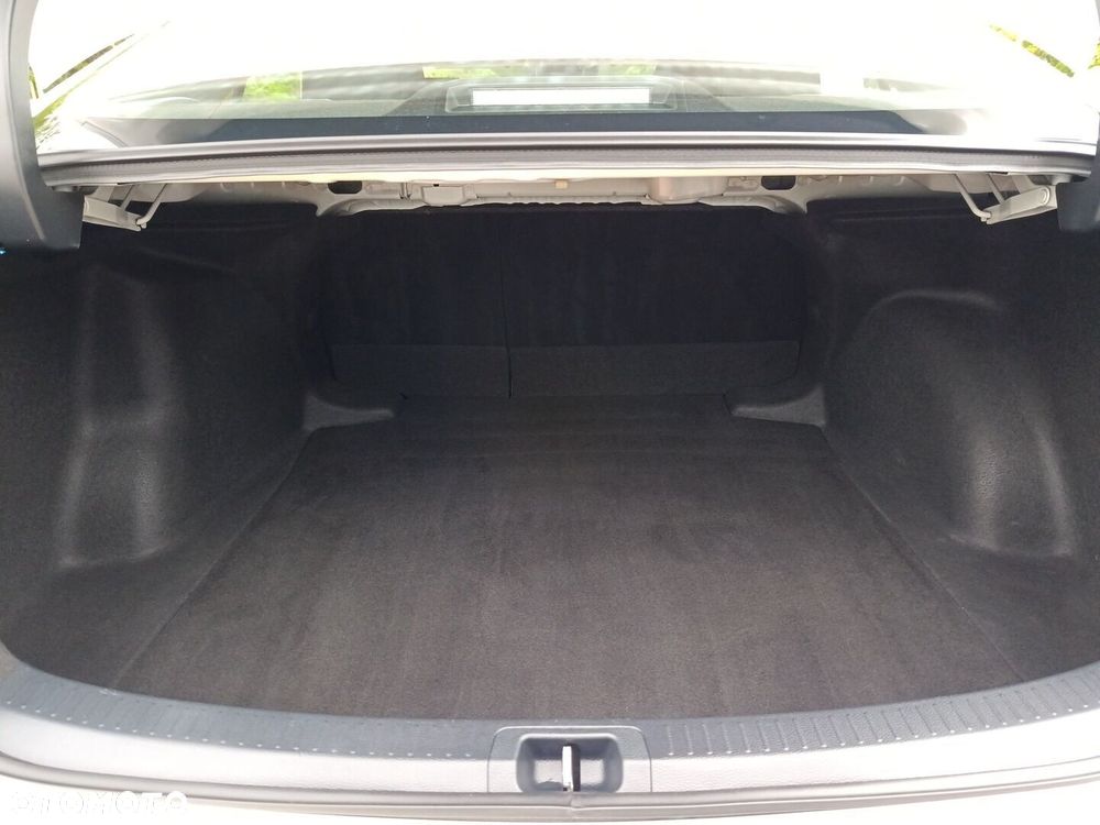 Toyota Corolla - 14