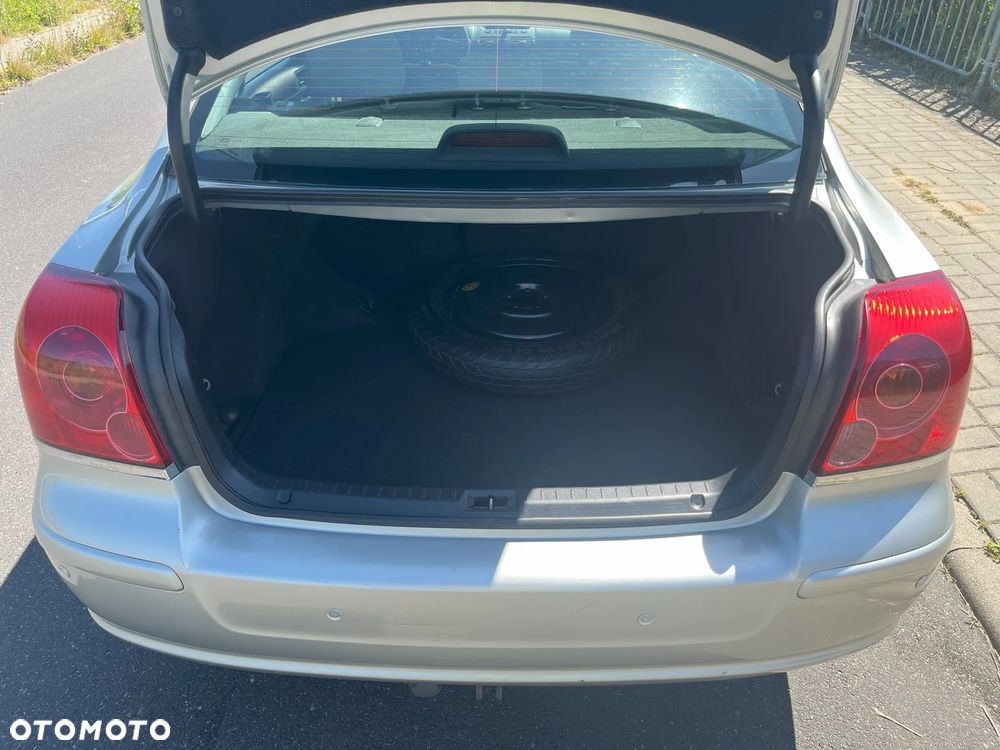 Toyota Avensis 1.8 VVT-i - 23