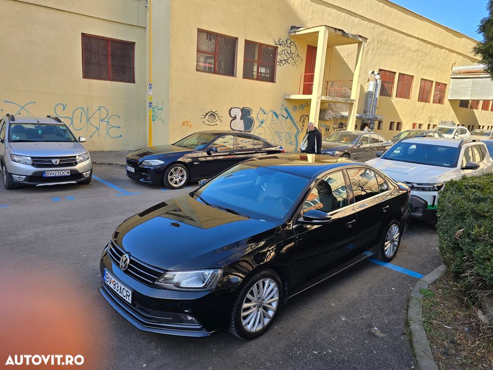 Volkswagen Jetta 2.0 TDI DSG Comfortline - 2