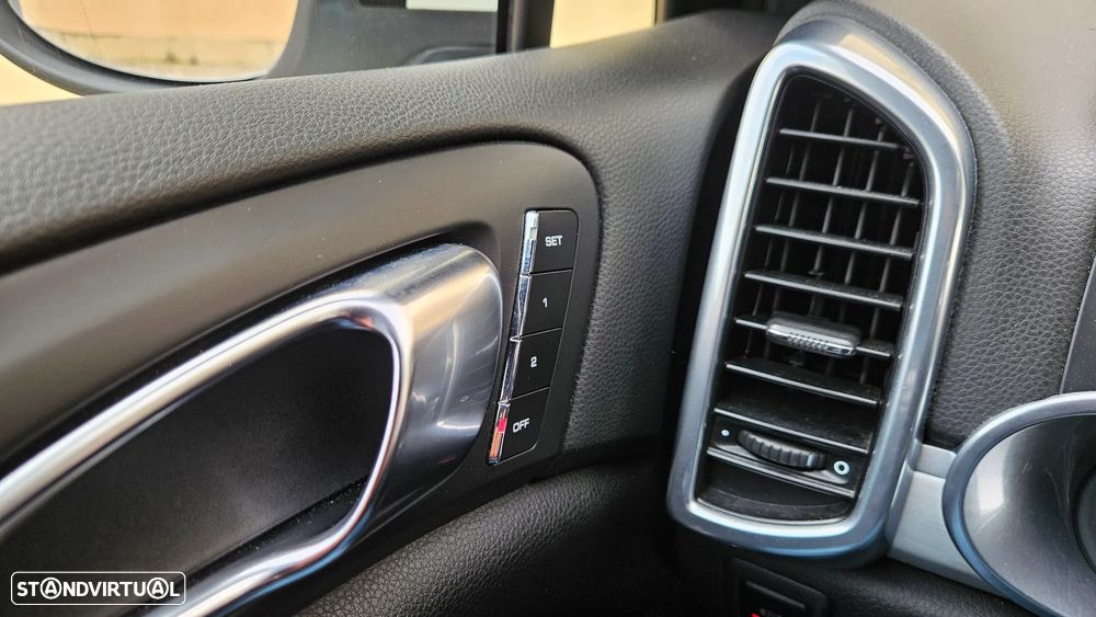 Porsche Cayenne ver-standard - 23