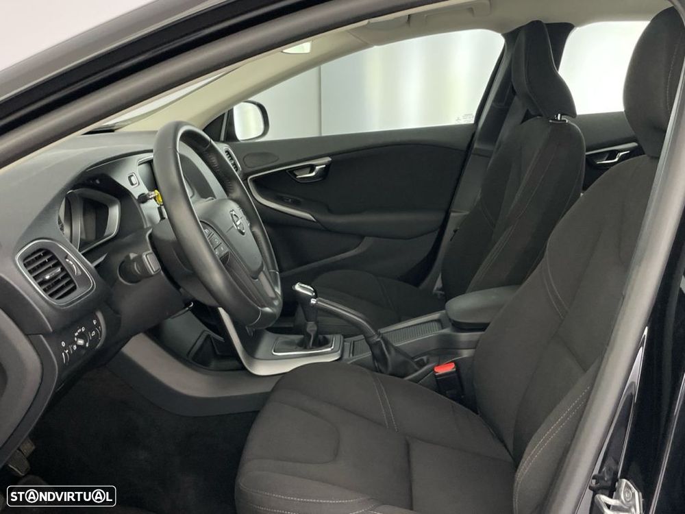 Volvo V40 Cross Country 2.0 D2 Pro - 11