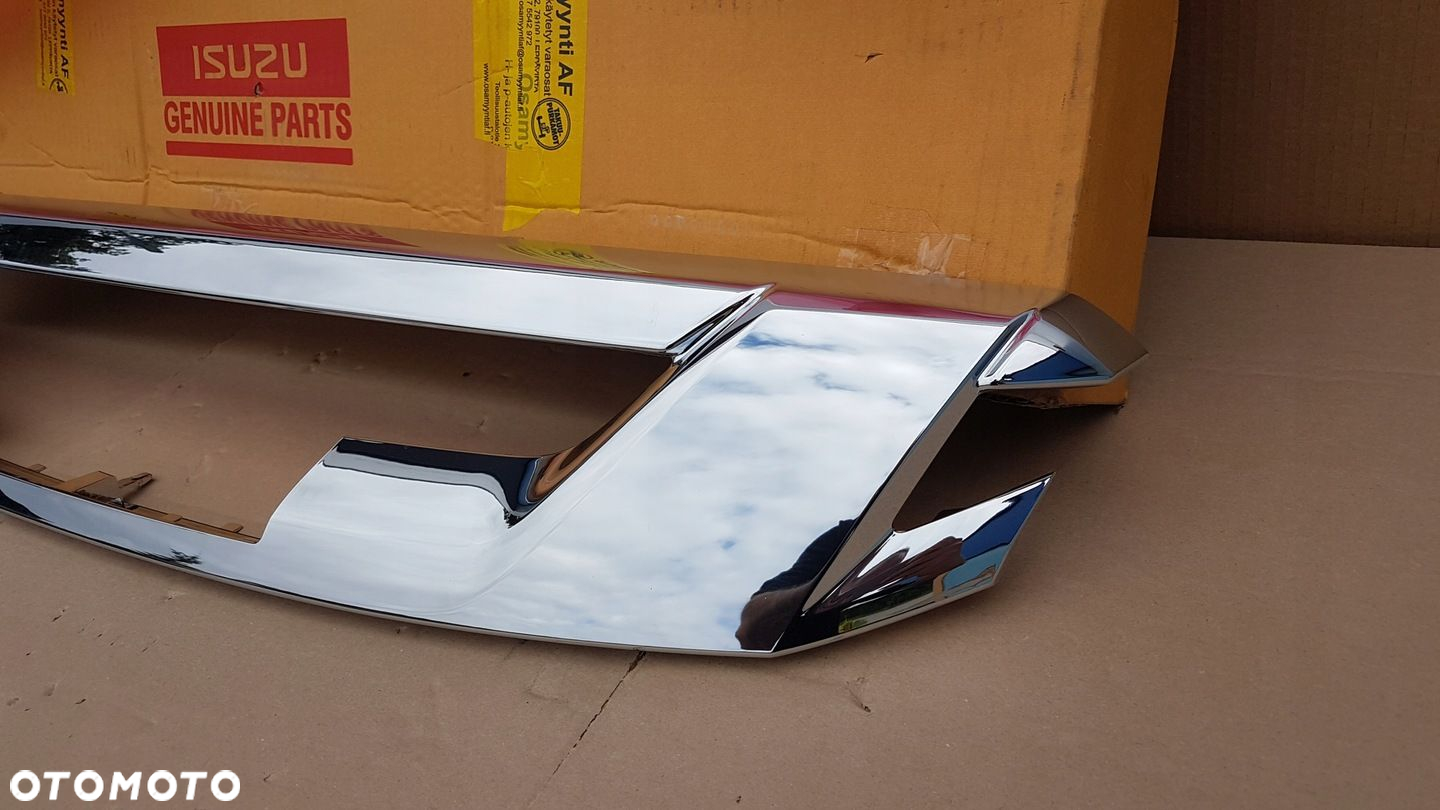 GRILL ATRAPA CHROM ISUZU D-MAX II LIFT 17- NOWY ORYGINAŁ - 7