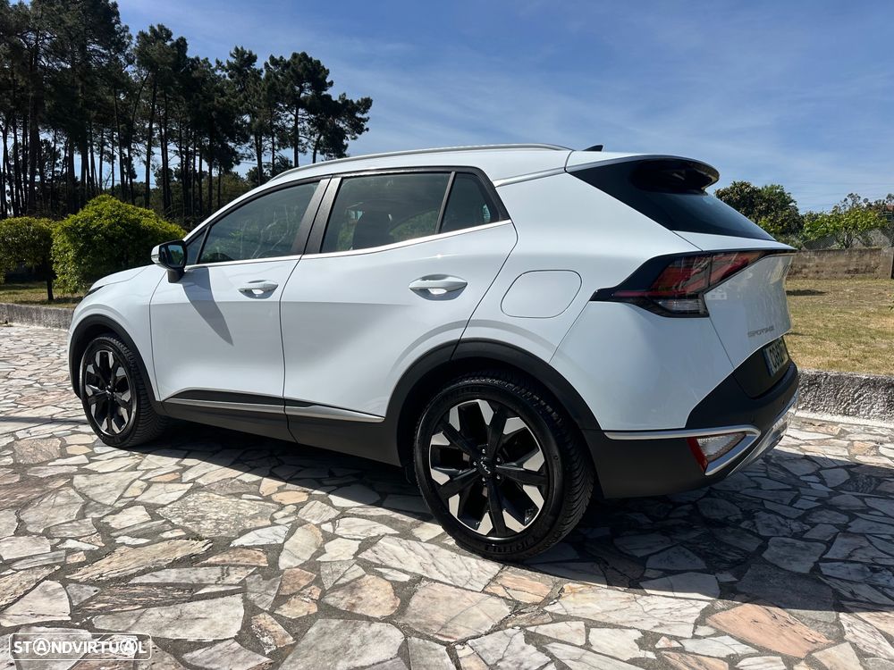 Kia Sportage 1.6 T-GDI AWD Base - 4