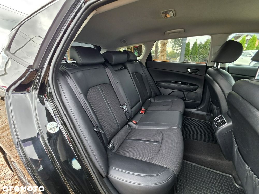 Kia Optima - 32