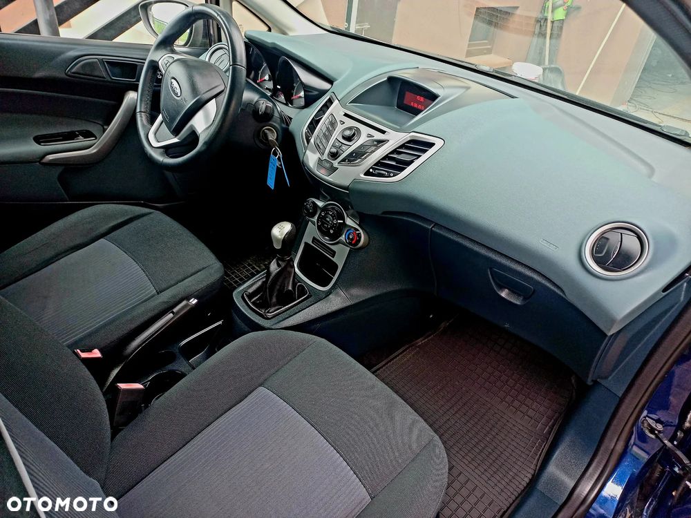 Ford Fiesta 1.25 Champions Edition - 17