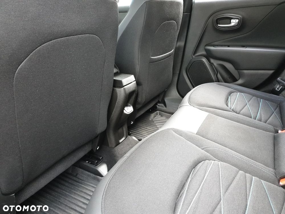 Jeep Renegade 1.5 T4 mHEV Upland FWD S&S DCT - 24