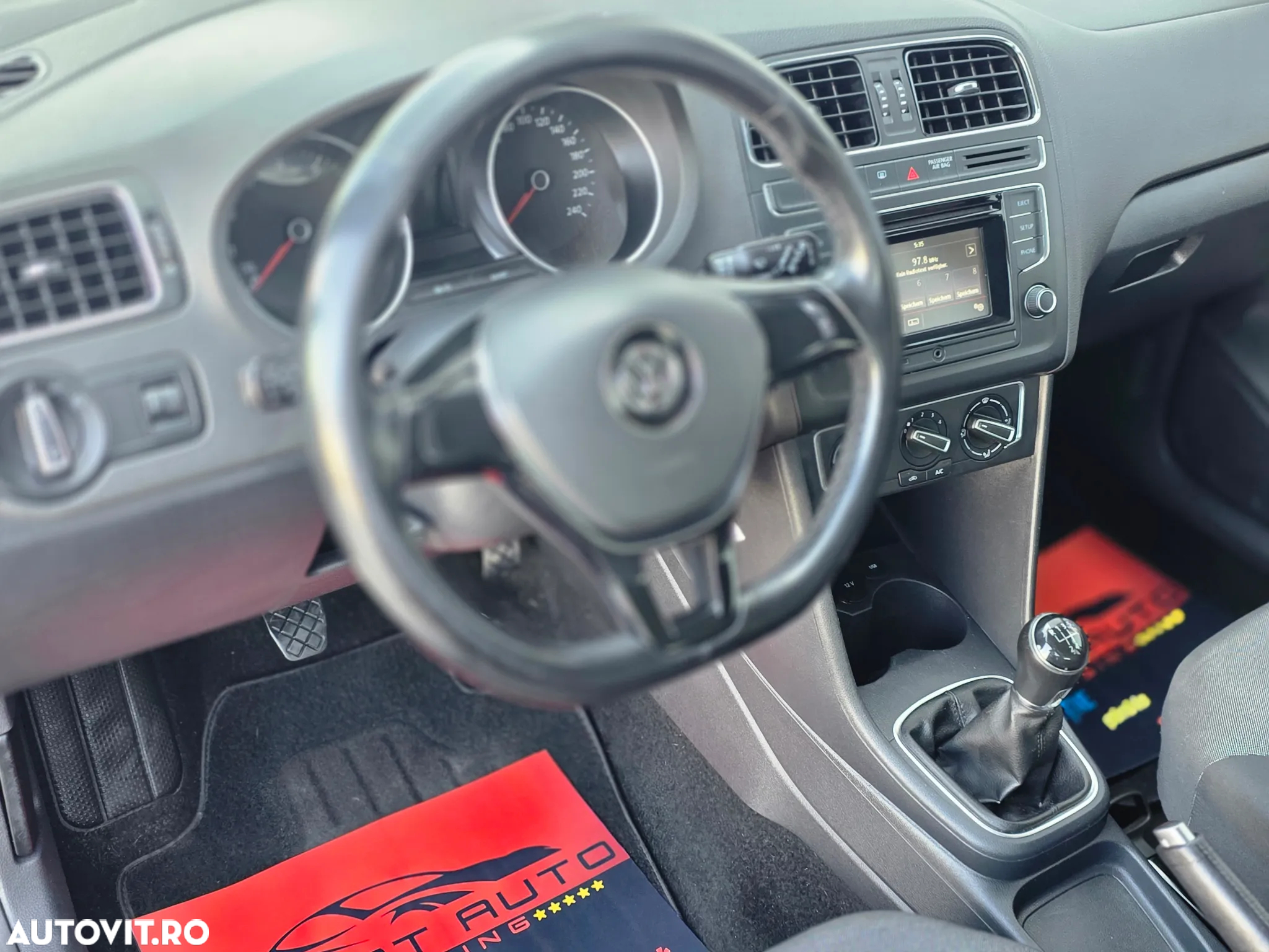 Volkswagen Polo 1.2 Blue Motion Technology Team - 18