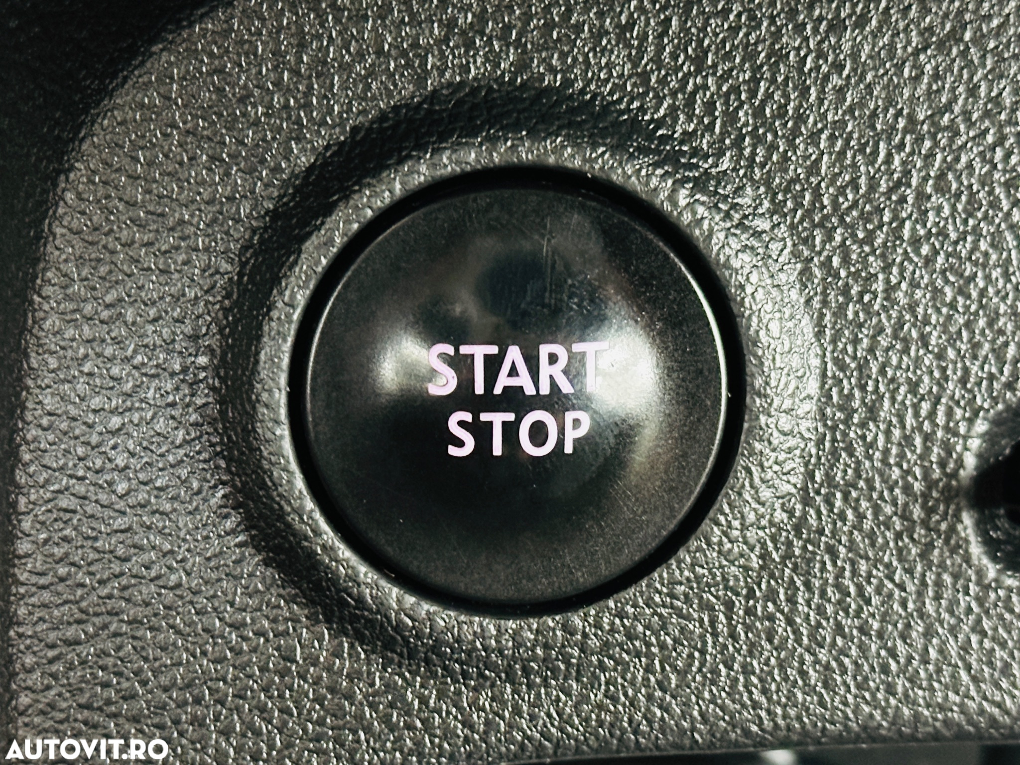 Renault Captur - 32