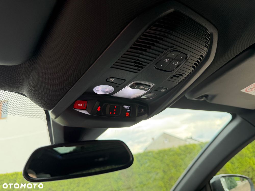Peugeot 3008 1.2 PureTech Style - 17