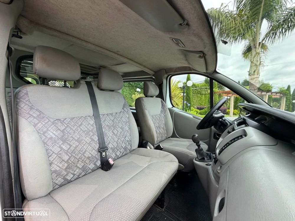 Opel Vivaro - 8