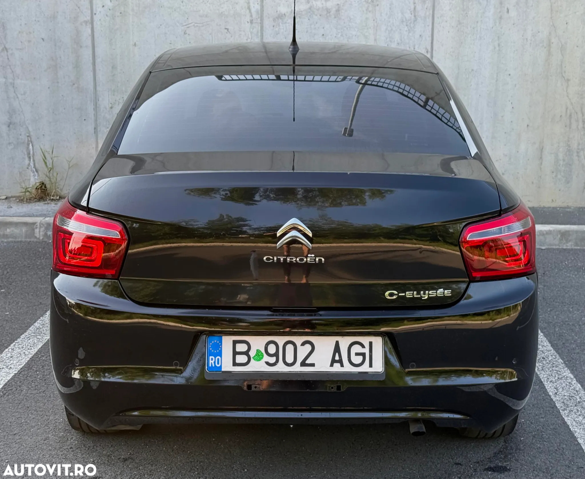 Citroën C-Elysée 1.2 PureTech BVM Shine - 6