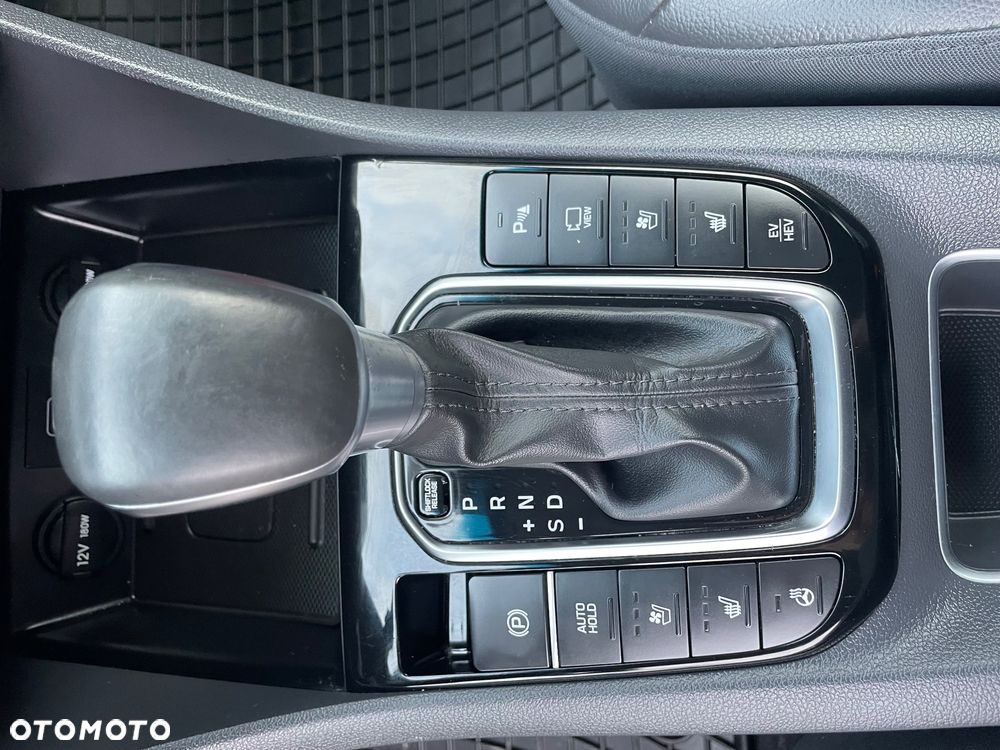 Hyundai IONIQ plug-in hybrid Premium - 19