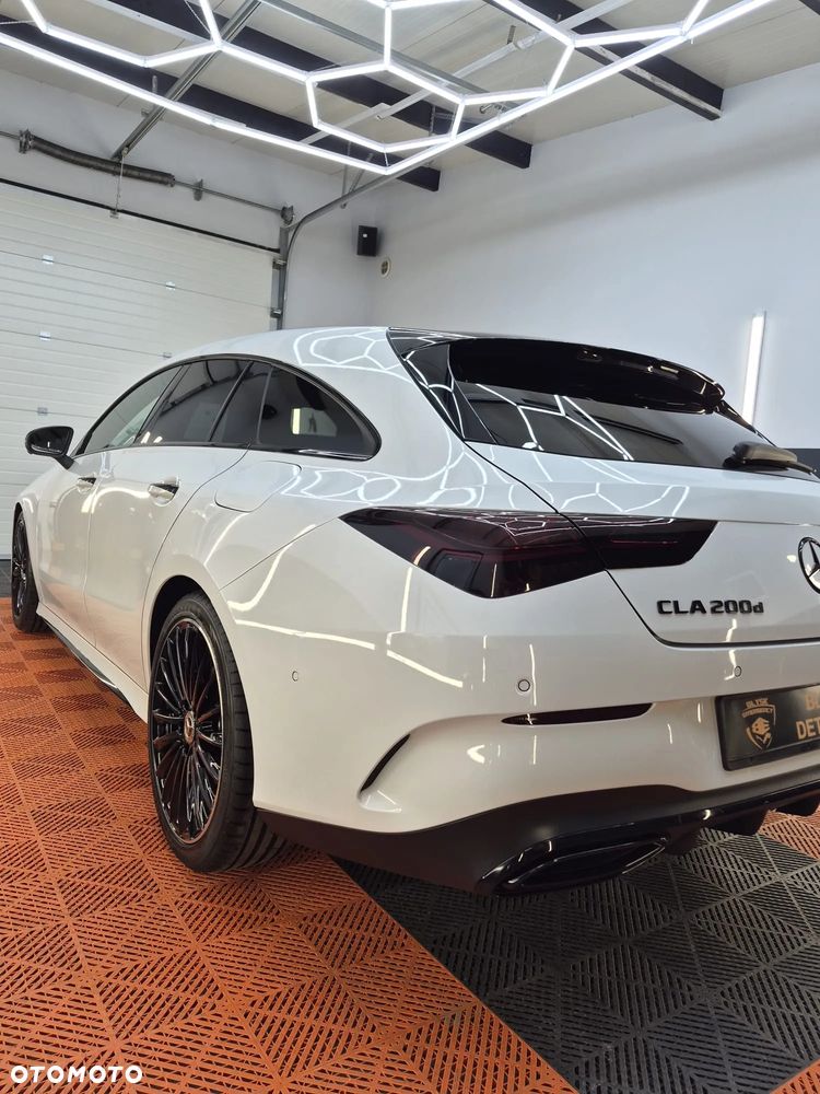 Mercedes-Benz CLA 200 d 8G-DCT AMG Line - 4
