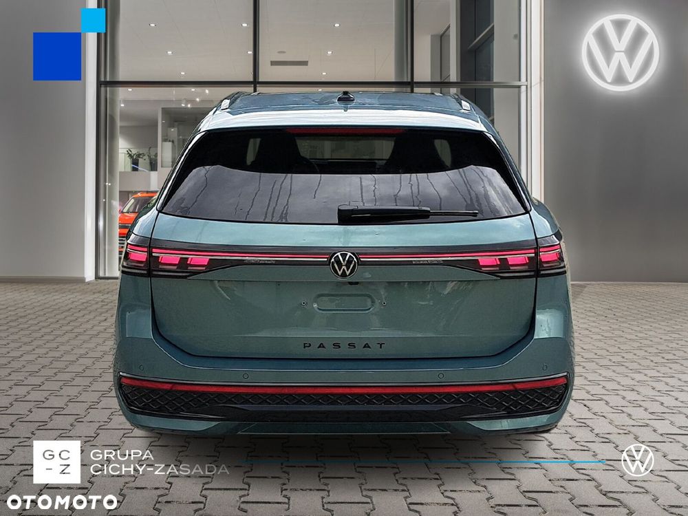 Volkswagen Passat 2.0 TSI 4Mot R-Line Plus DSG - 4