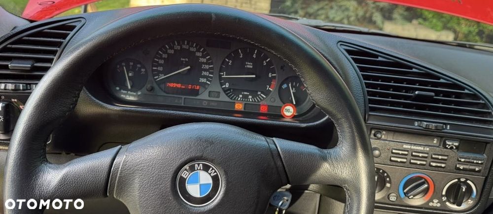 BMW Seria 3 318is - 13