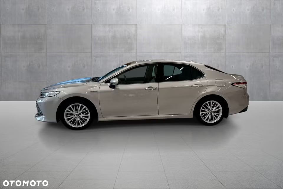 Toyota Camry 2.5 Hybrid Comfort CVT - 3
