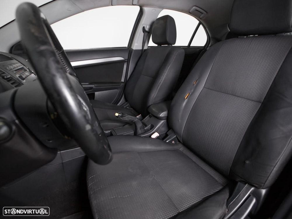 Mitsubishi Lancer - 6