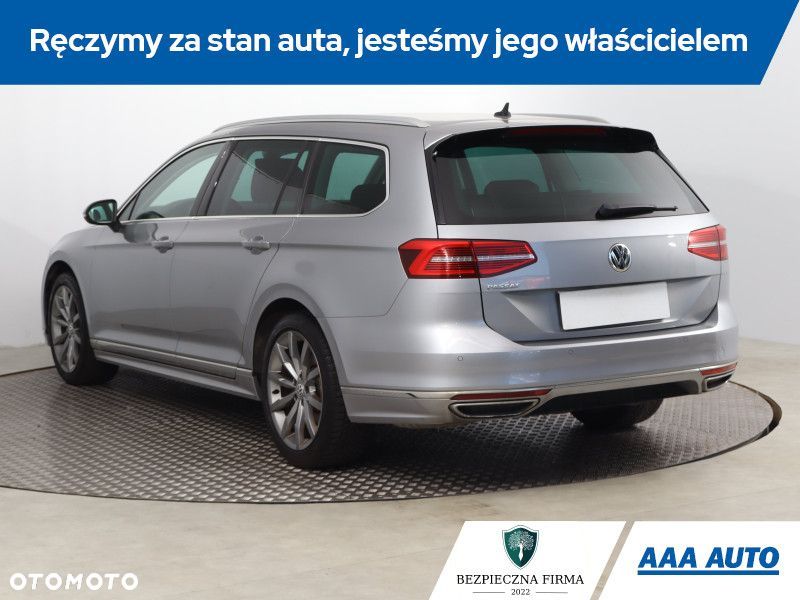 Volkswagen Passat - 5